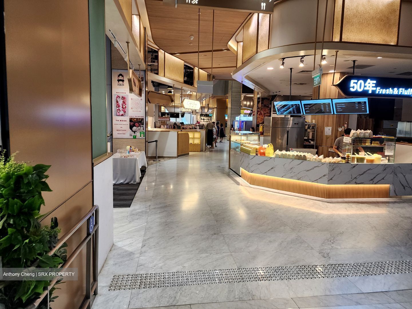 111 Somerset (D9), Retail #488103531